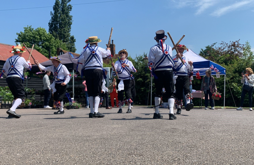 White Hart Morris Dancers