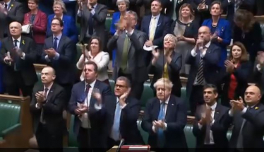 Ukraine Ambassador applause in Hoc 2.3.2022